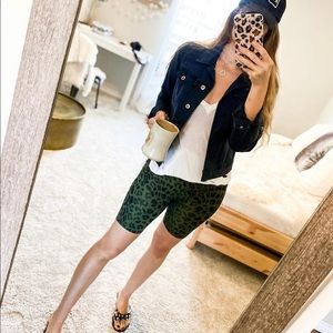 Worn once Leopard bike shorts SZ XS